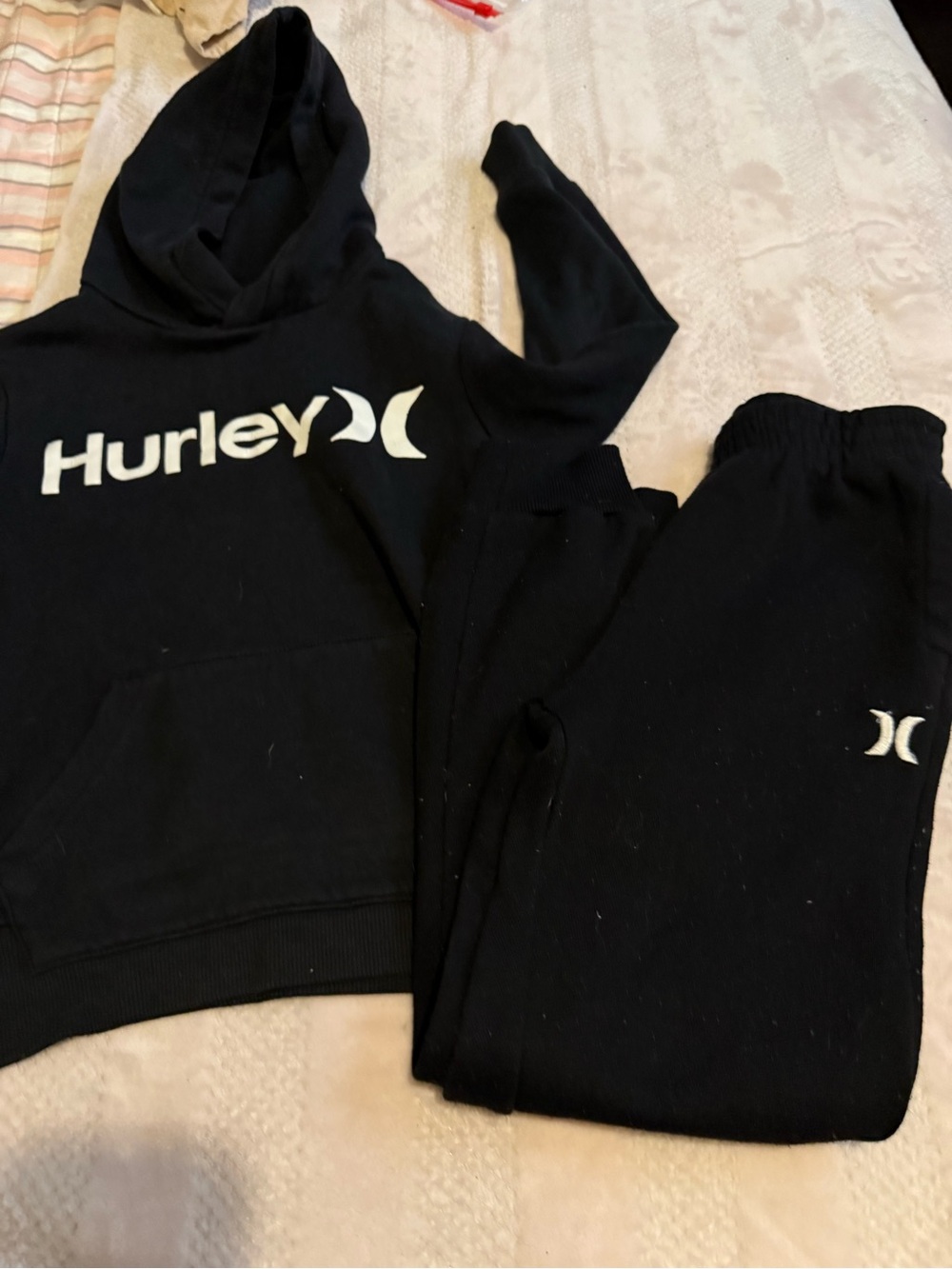 Hurley Black Hoodie and Sweatpants Set with White Logo